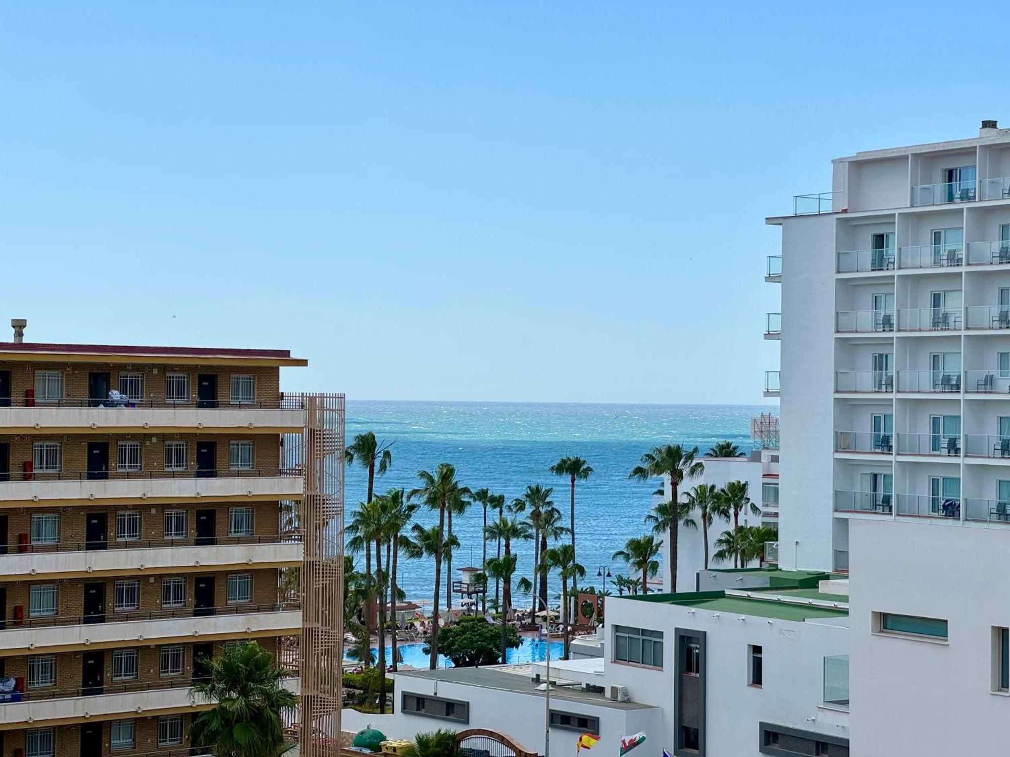 شقة La Carihuela A 150 Metros De La Playa Con Espectaculares Vistas توريمولينوس المظهر الخارجي الصورة